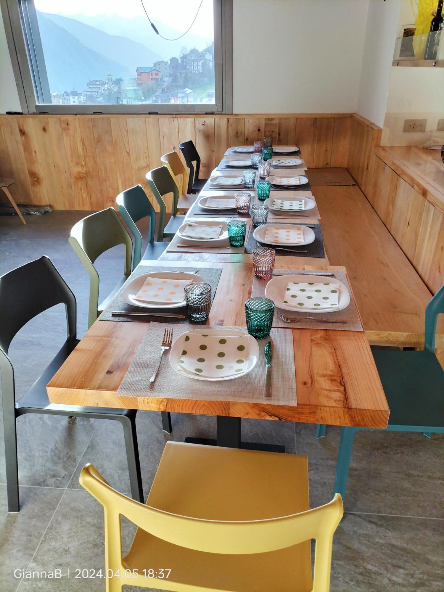 Bed and Breakfast Beb Aria Di Montagna Forcola Esterno foto