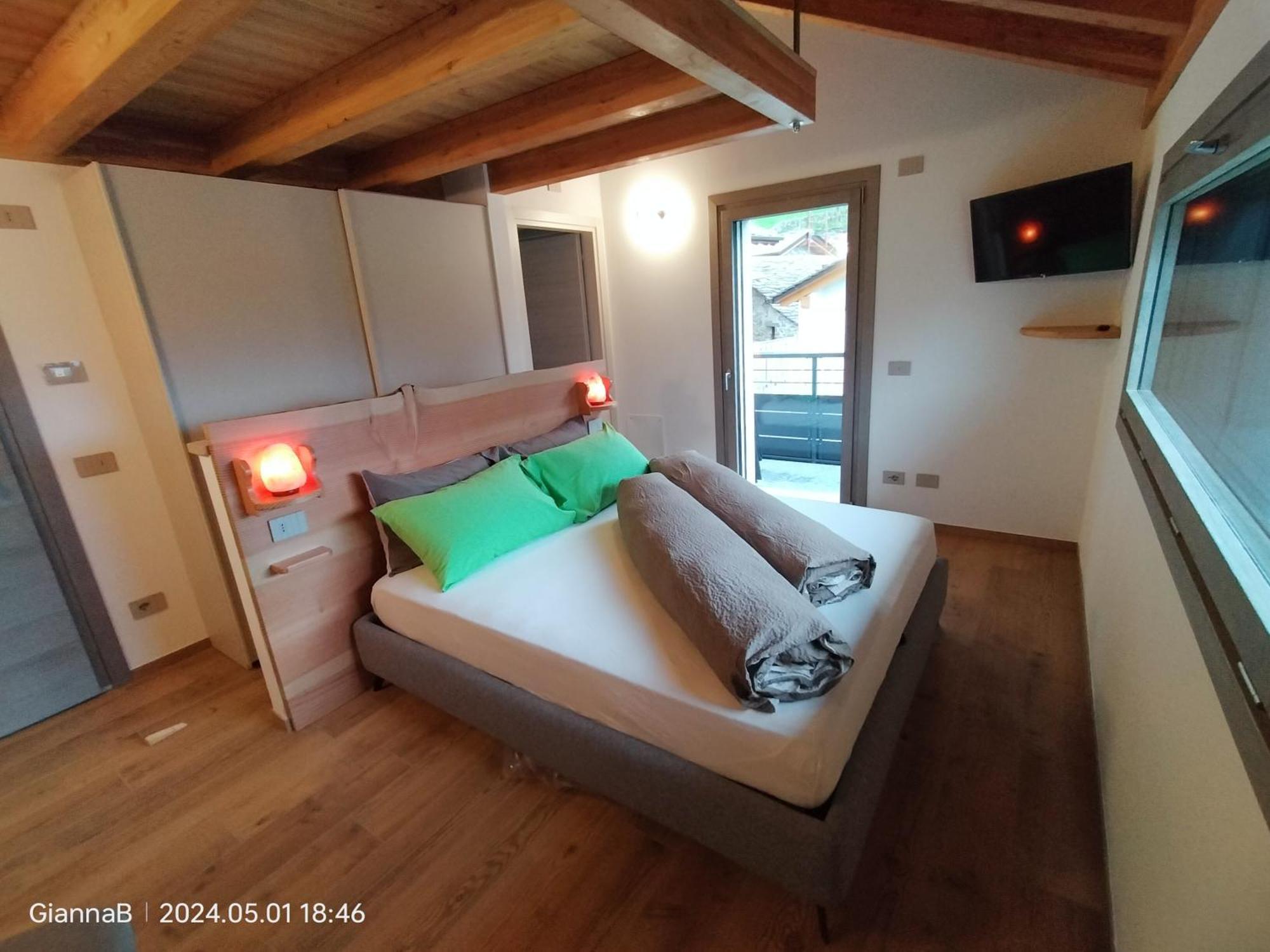 Bed and Breakfast Beb Aria Di Montagna Forcola Esterno foto