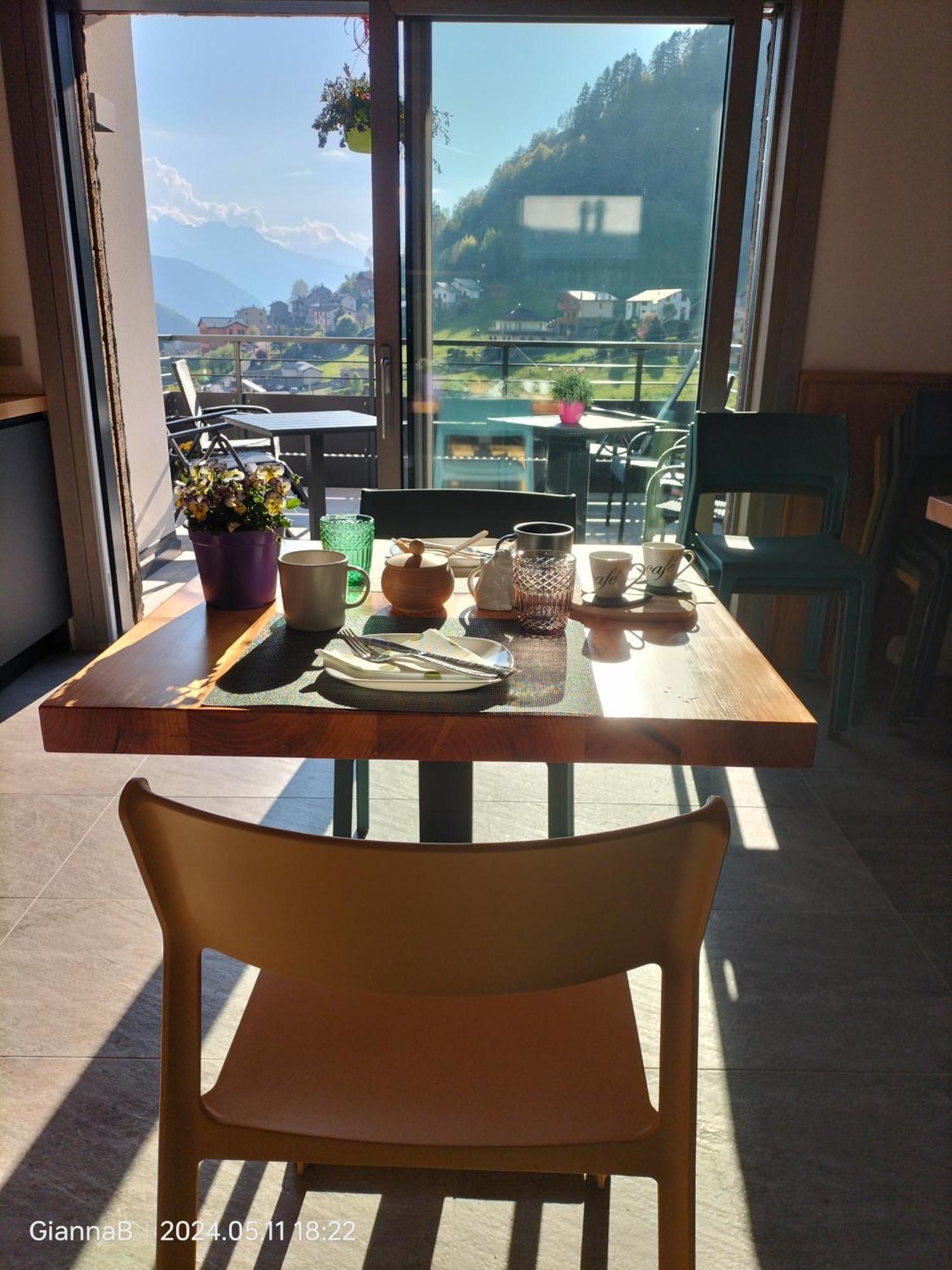 Bed and Breakfast Beb Aria Di Montagna Forcola Esterno foto