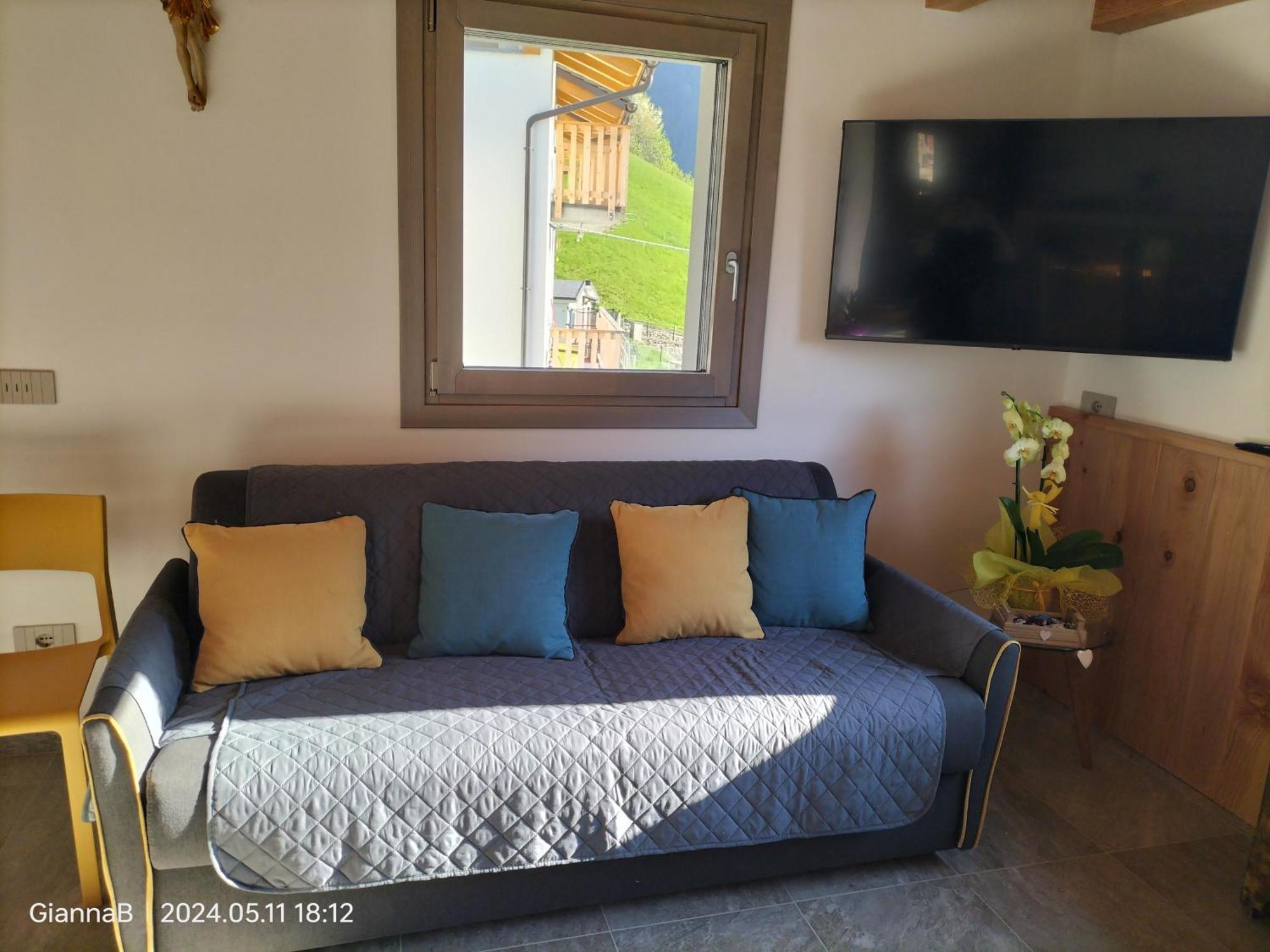 Bed and Breakfast Beb Aria Di Montagna Forcola Esterno foto
